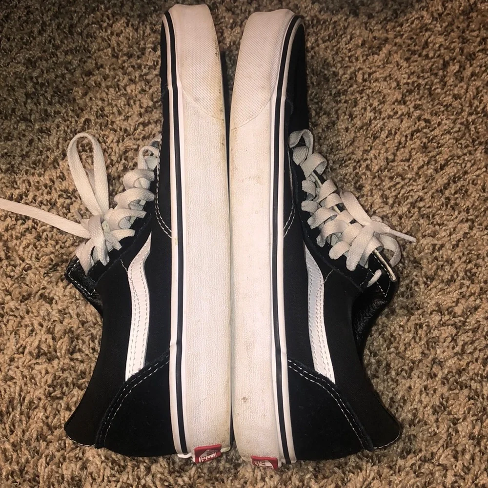 Vans - Picture 3 of 6